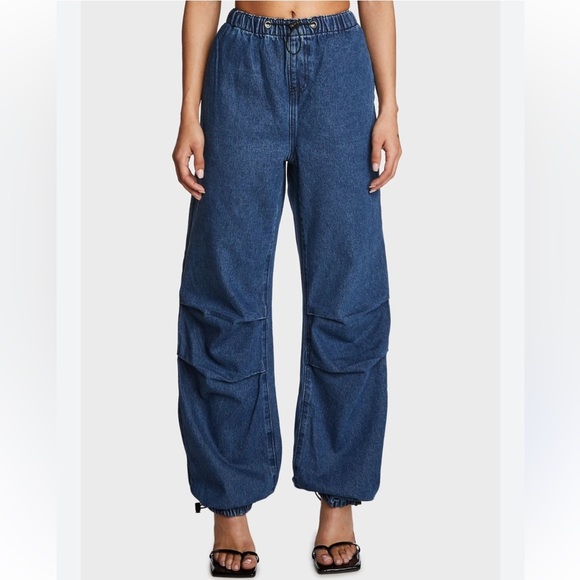 NWT Edikted Lorelai Oversized Cargo Jeans Size S - Picture 1 of 9